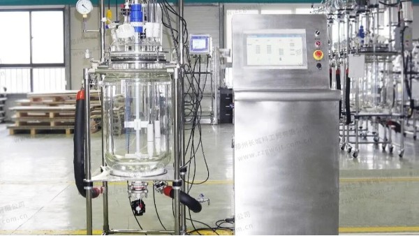 PLC智能控制双层玻璃反应釜,科研实验与中试生产一体化解决方案！